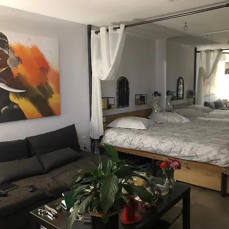 Votre Espace Glamour En Cohabitation Avec Nous Deux Dans Notre Du Village Naturiste B&B
