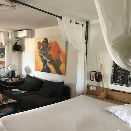 Votre Espace Glamour En Cohabitation Avec Nous Deux Dans Notre Du Village Naturiste Bed & Breakfast *