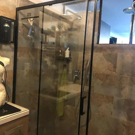 Votre Espace Glamour En Cohabitation Avec Nous Deux Dans Notre Du Village Naturiste Alojamento de Acomodação e Pequeno-almoço 3*